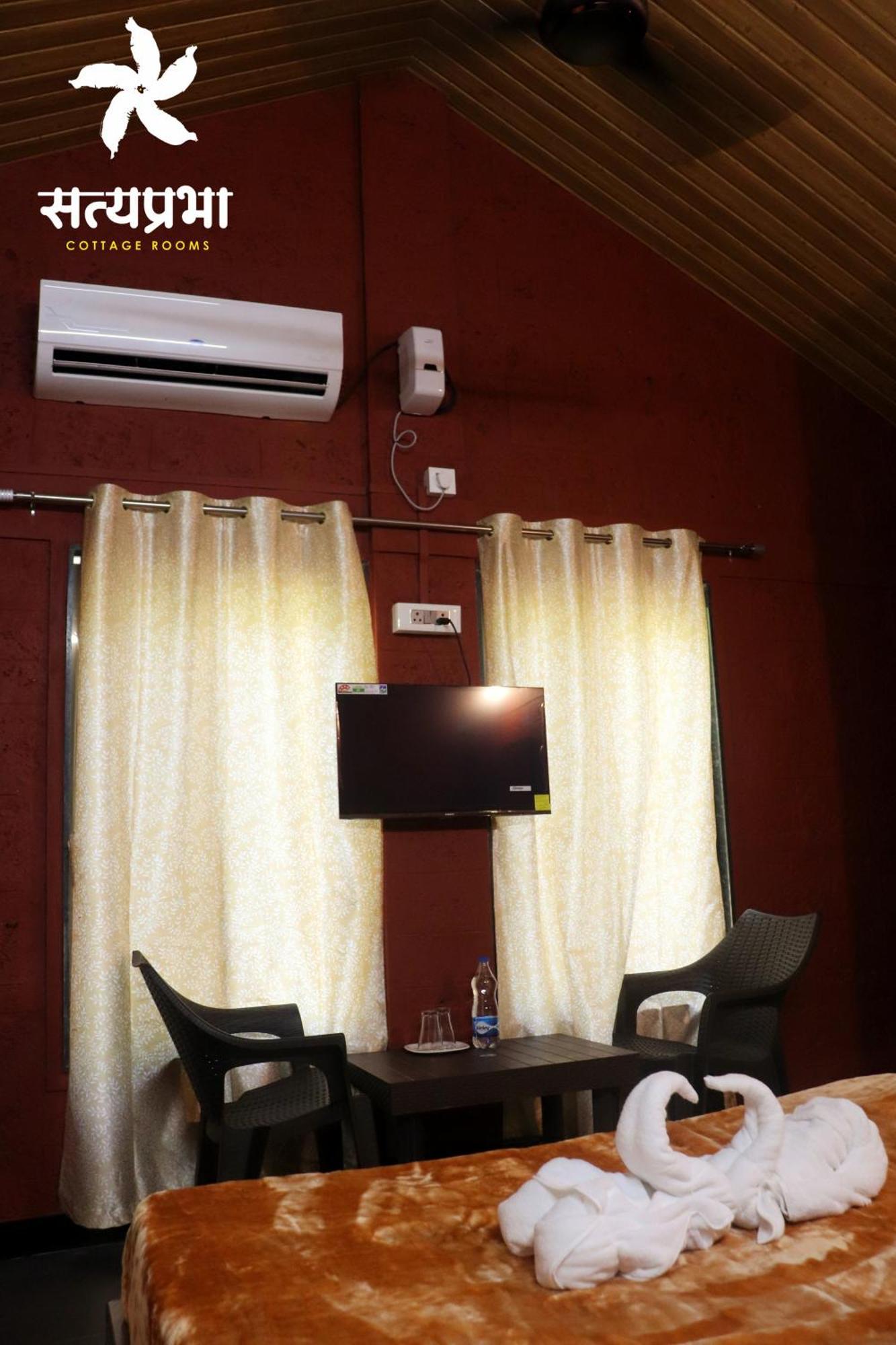 Satyaprabha Cottage Rooms Kudal  Exterior foto